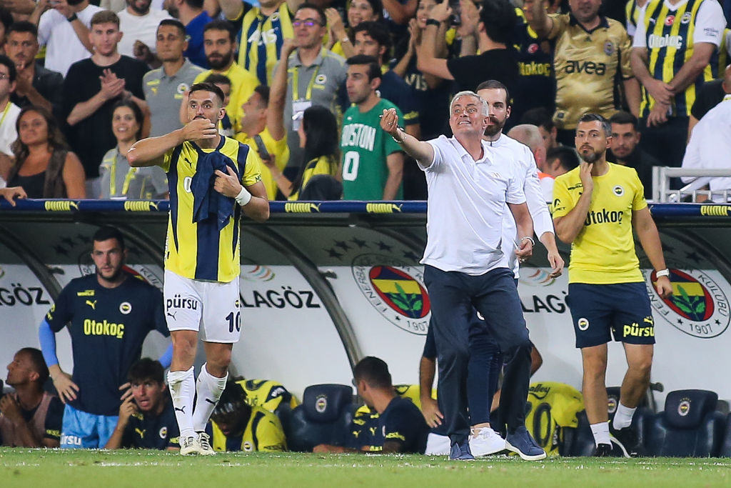 benfica fenerbah231e mourinho si gioca la champions in una notte le quote
